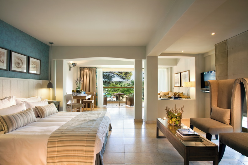 Tiara Holidays - Sani Beach - junior suite panorama sea view